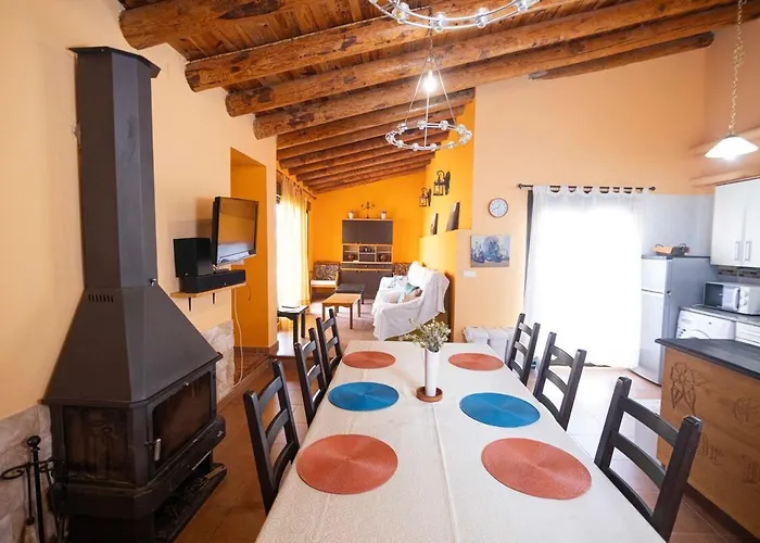 Casa Vidosa Y Casa Mailo Unidas Сasa de vacaciones Murillo de Gállego