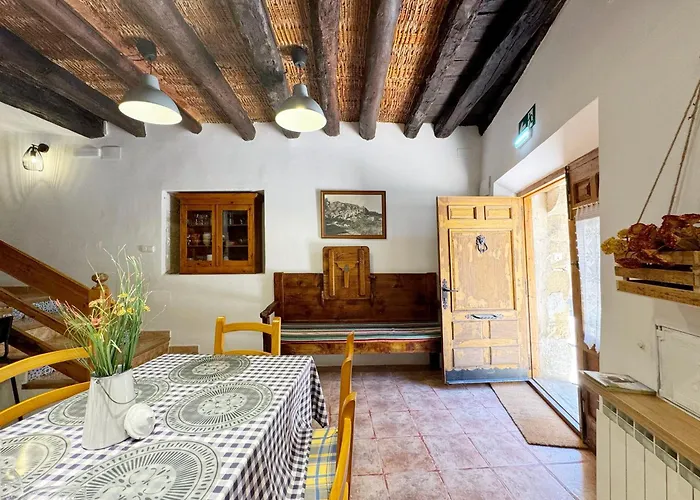 Casa Vidosa Y Casa Mailo Unidas