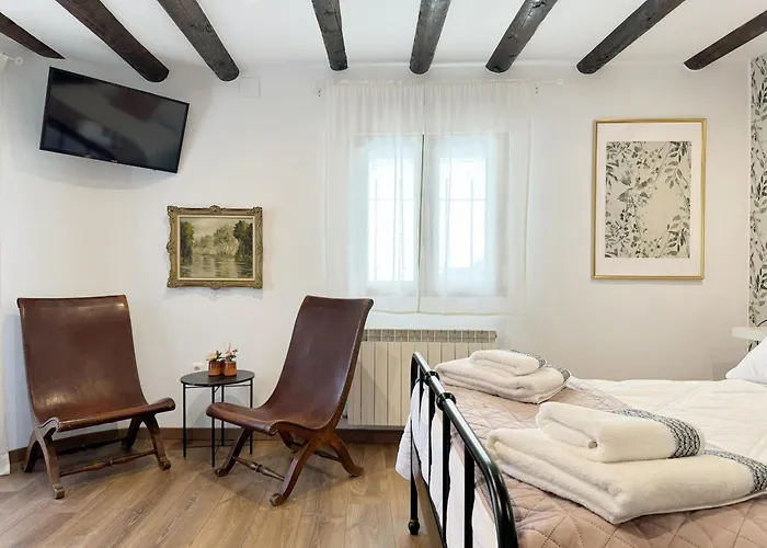 Casa Vidosa Y Casa Mailo Unidas Сasa de vacaciones Murillo de Gállego